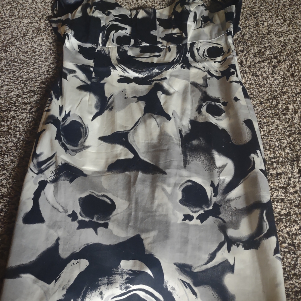 New York & Company woman's dress